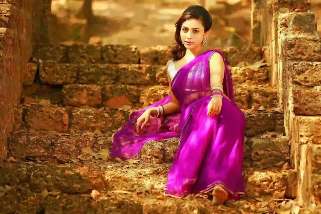 Creative Saree Photo Pose