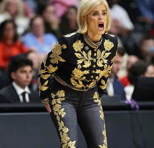 Kim Mulkey Age, Biography, Career, Net Worth, and More (1)